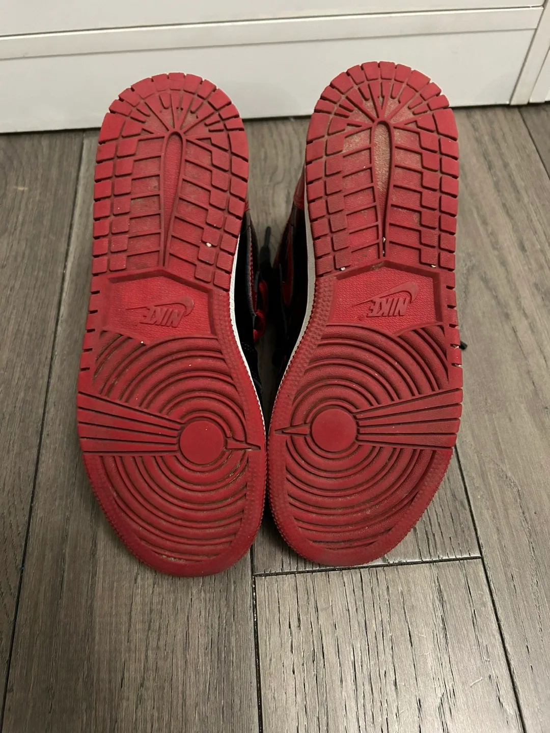 Nike Air Jordan 1 High - Red/Black image indicator(7)