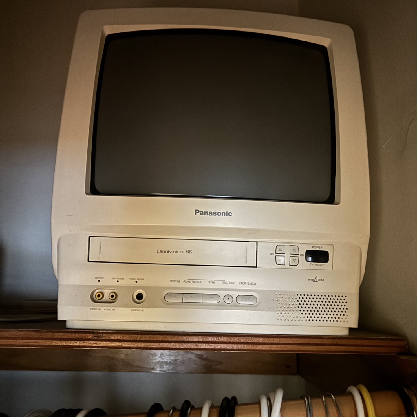 Panasonic Omnivision VHS Combo TV PV-M1355W