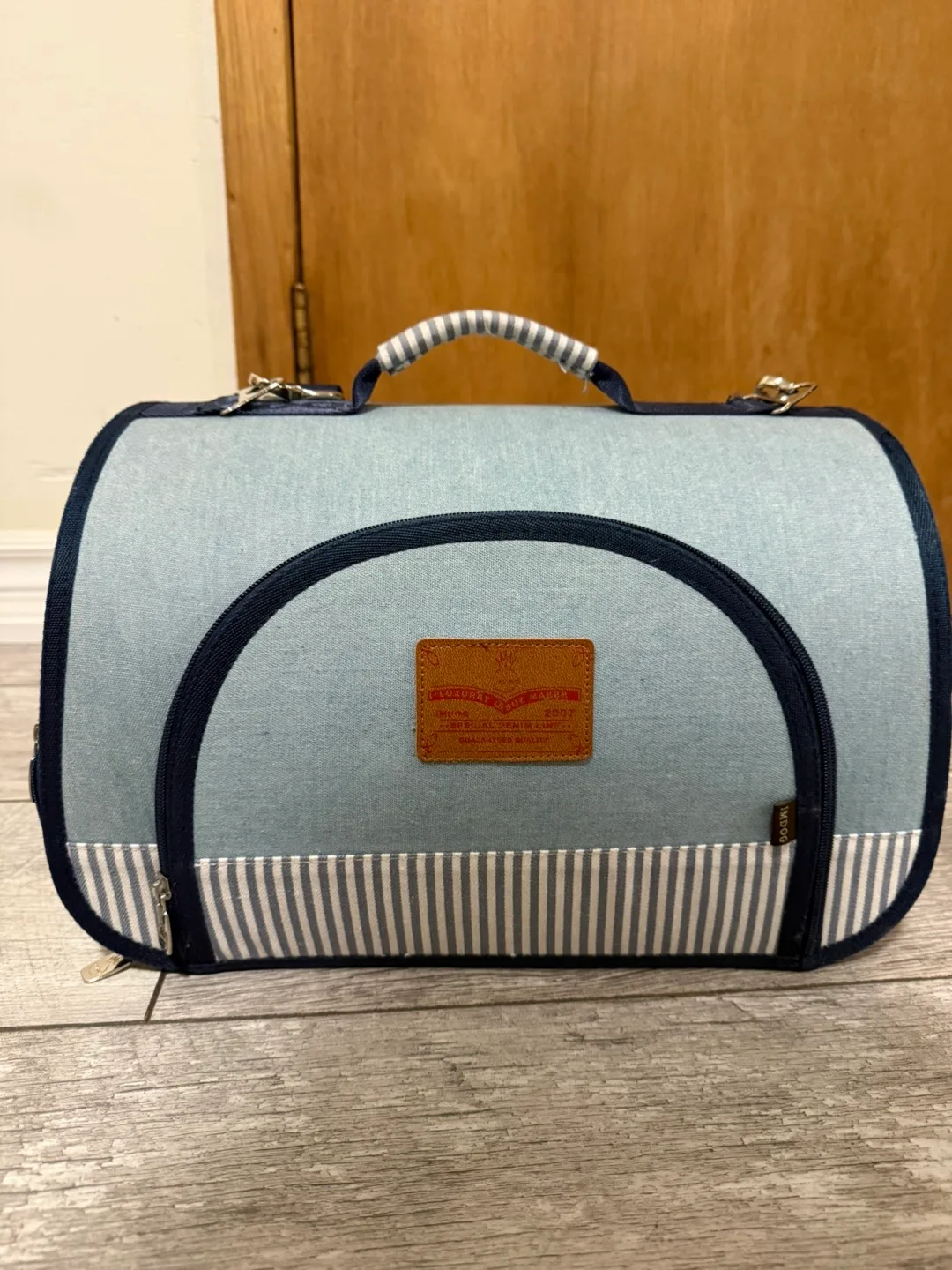 IMDOG Pet Carrier - Blue & White thumbnail