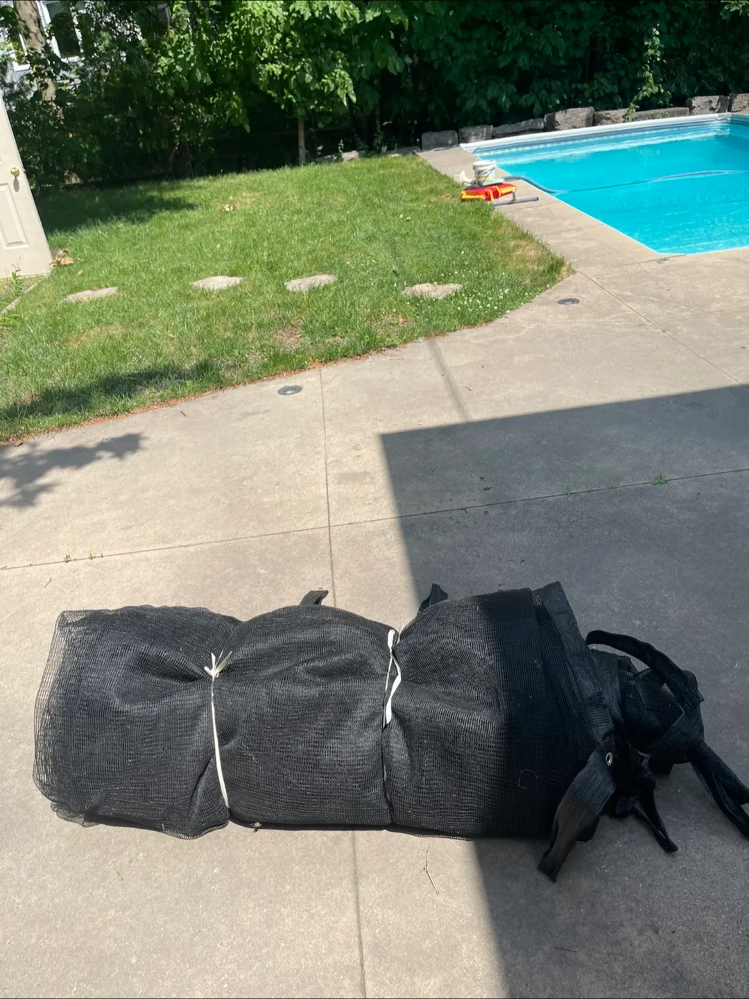Swimming Pool Leaf Net Cover 24'x44' thumbnail