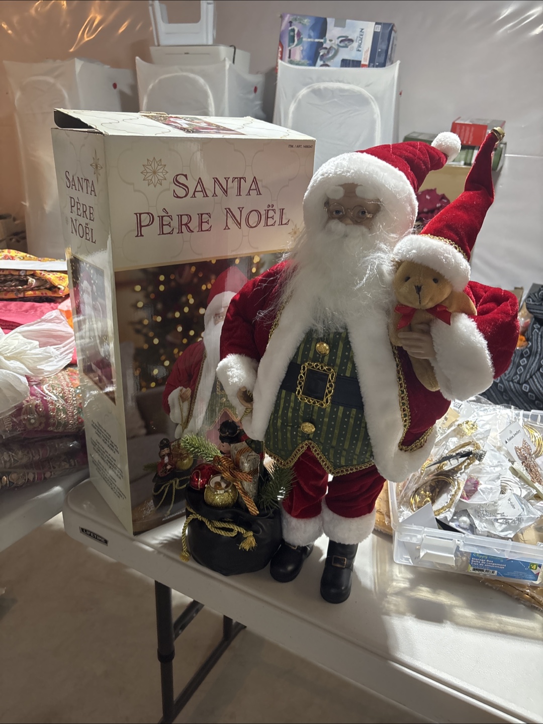 Santa Père Noël Figurine with Box