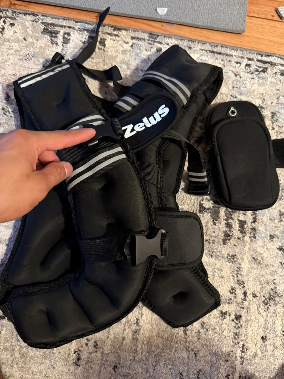 Zelus Weighted Vest - Great Condition! image indicator(2)