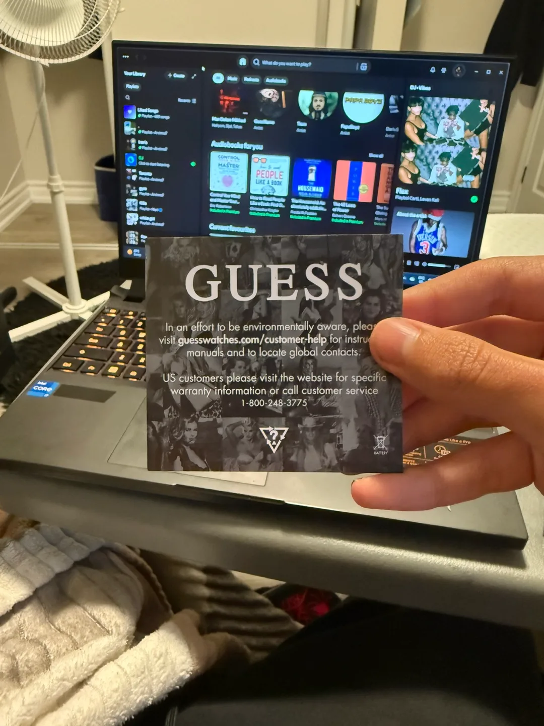 Guess Gold Men's Watch image indicator(2)