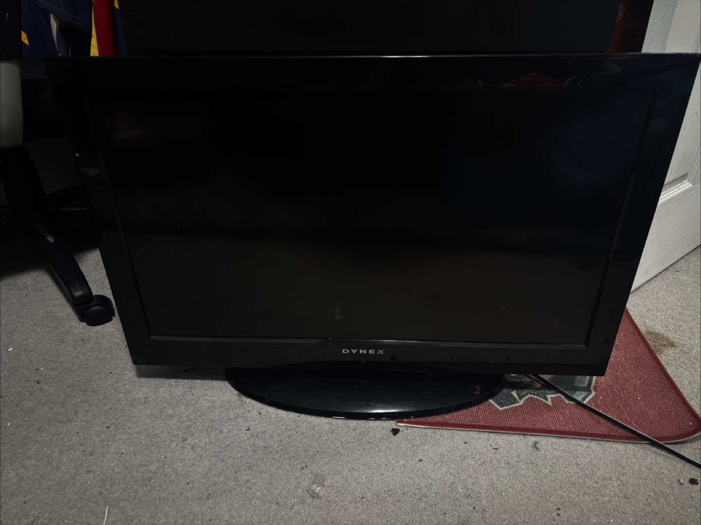 DYNEX 36" TV