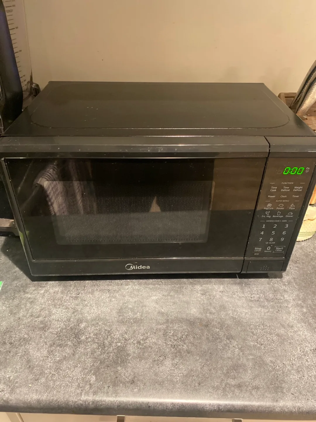 Midea Microwave Oven thumbnail