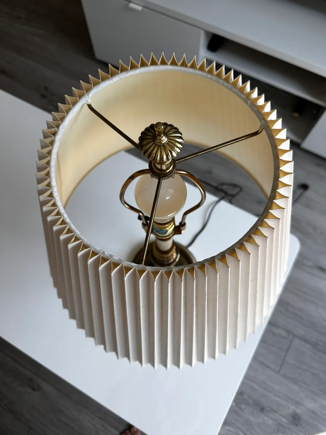 Vintage Style Table Lamp with Pleated Shade image indicator(4)