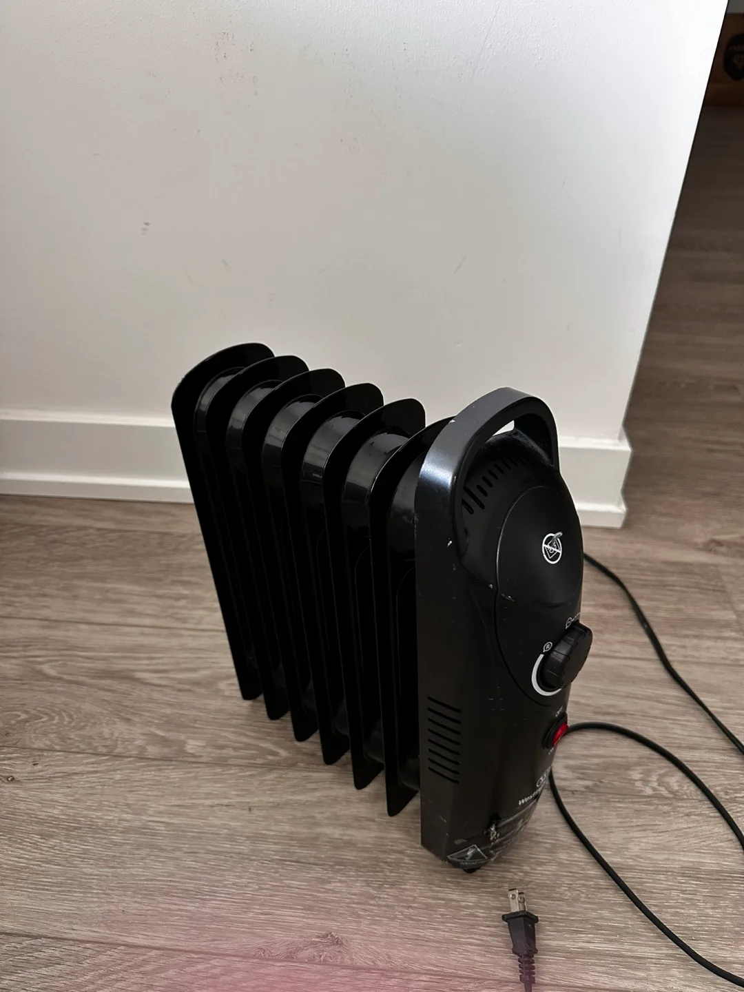 Westinghouse Black Oil Filled Radiator image indicator(4)