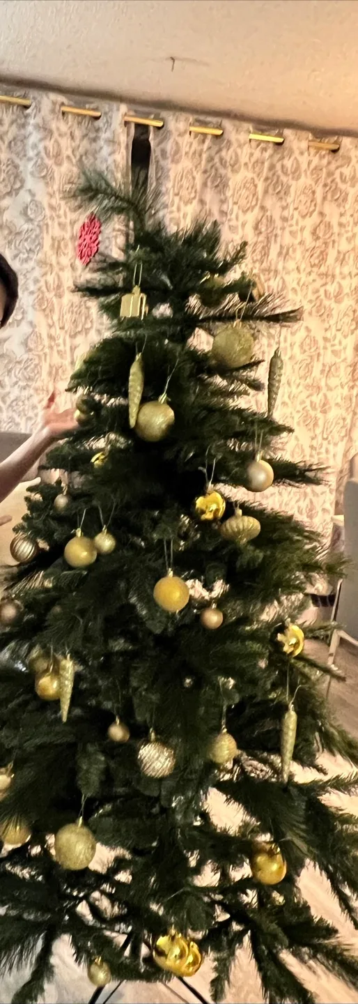 Christmas Tree thumbnail