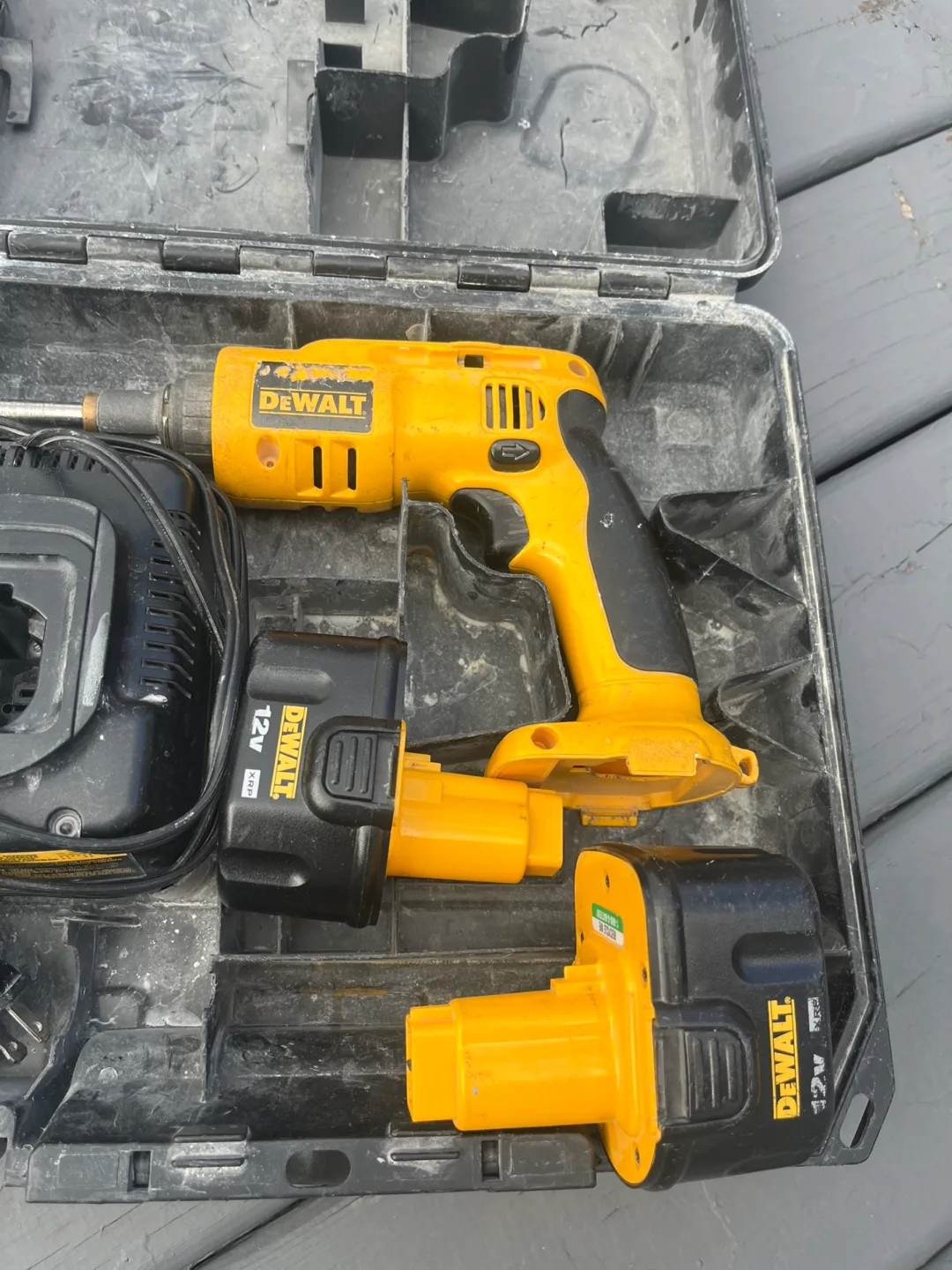 DeWalt 12V Cordless Drill/Driver Kit image indicator(3)