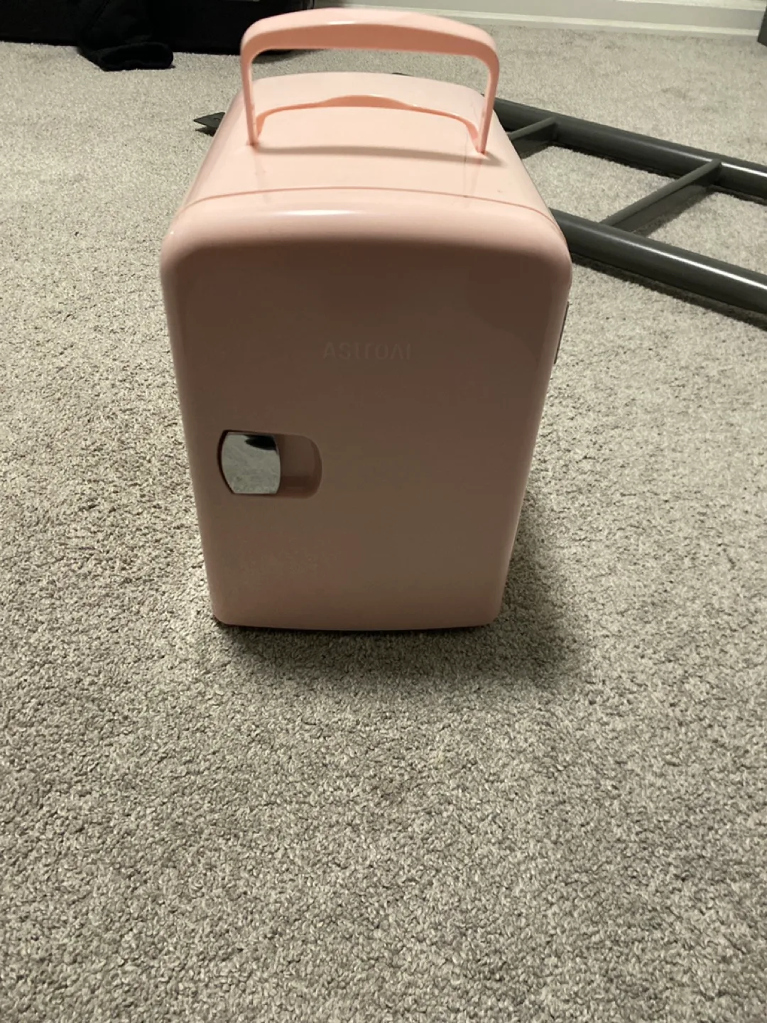 AstroAI Pink Mini Fridge image indicator(5)