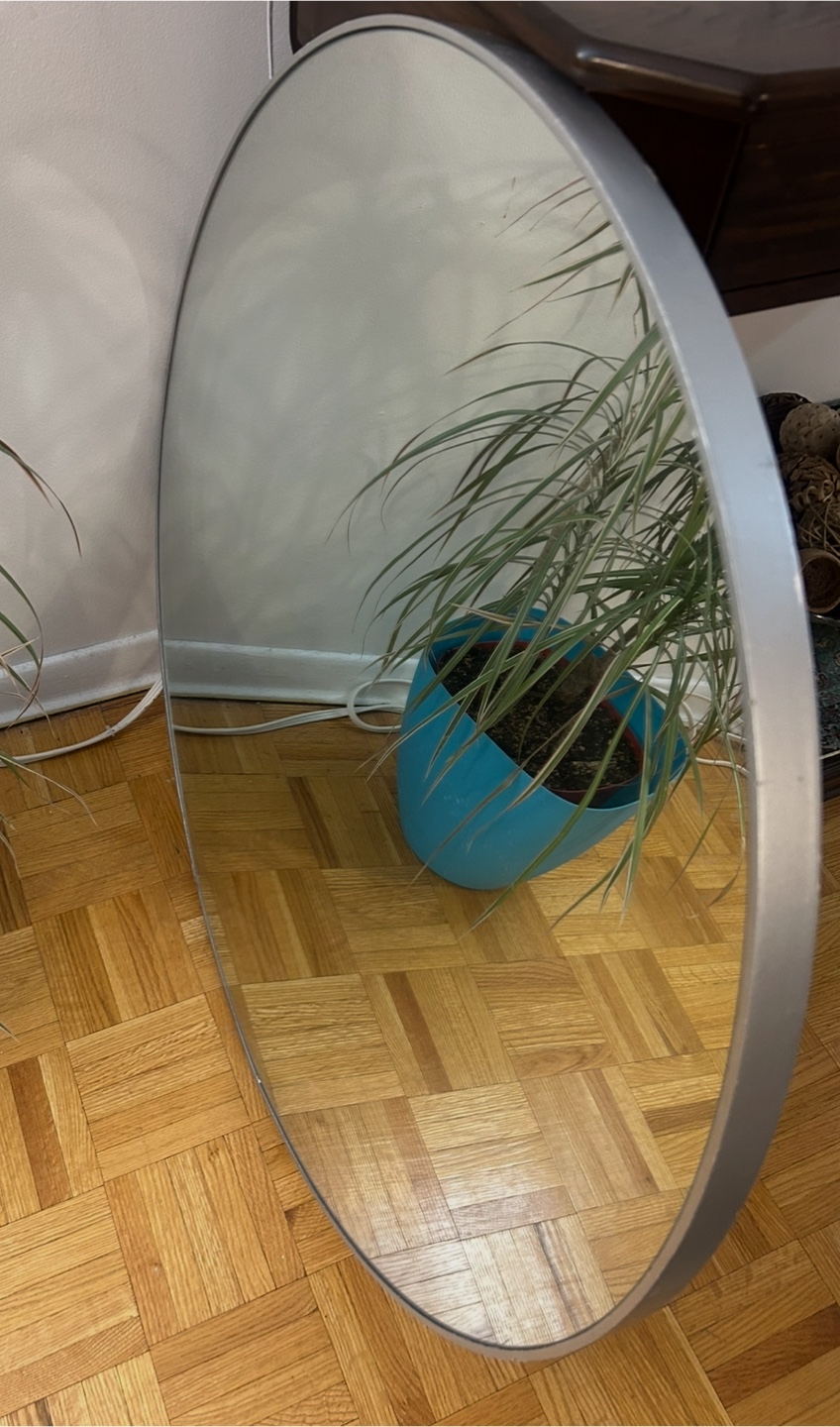 Round Wall Mirror