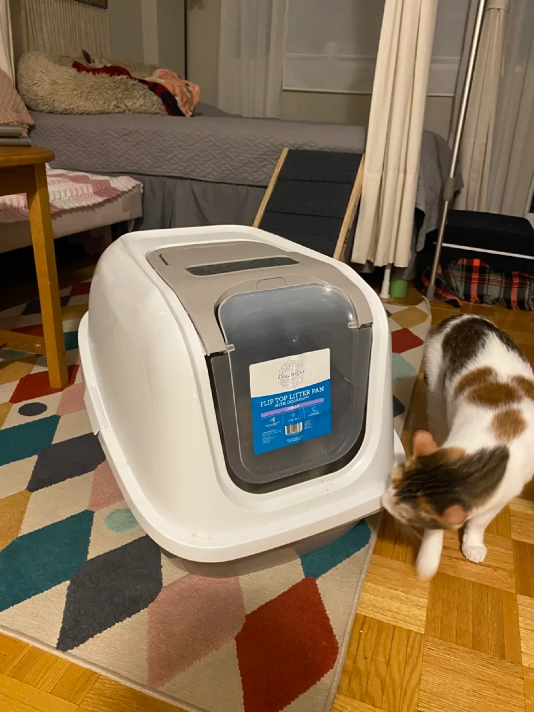 Litter box with door image indicator(6)