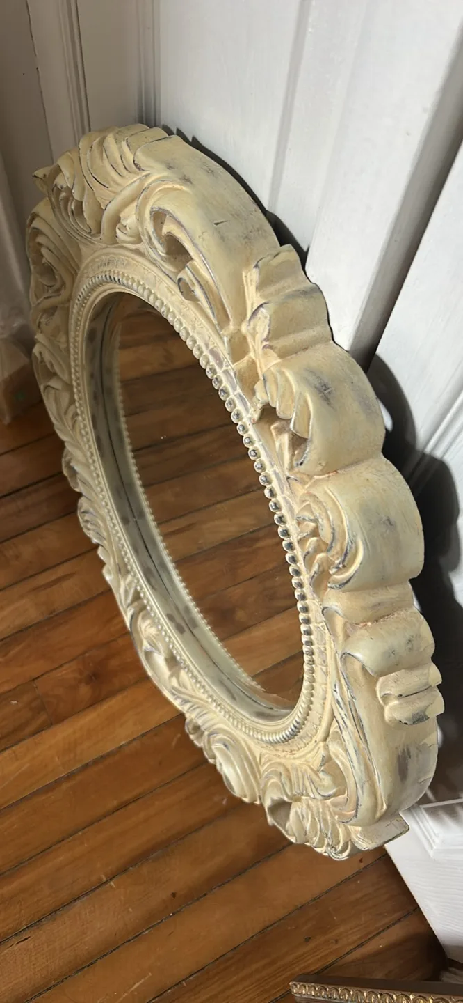 Ornate Round Mirror - Cream Colour image indicator(2)