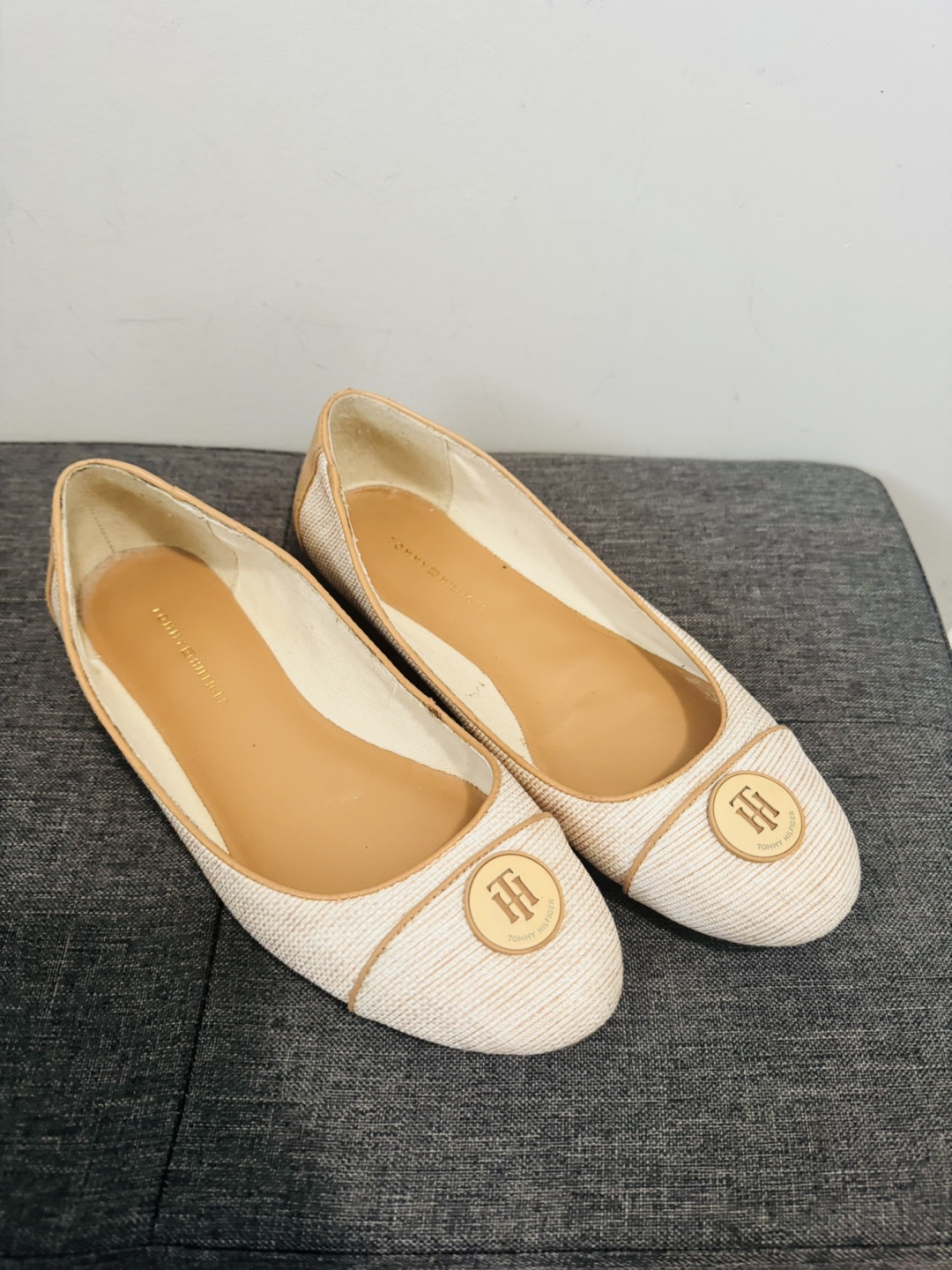 Tommy Hilfiger Flats - Size 7