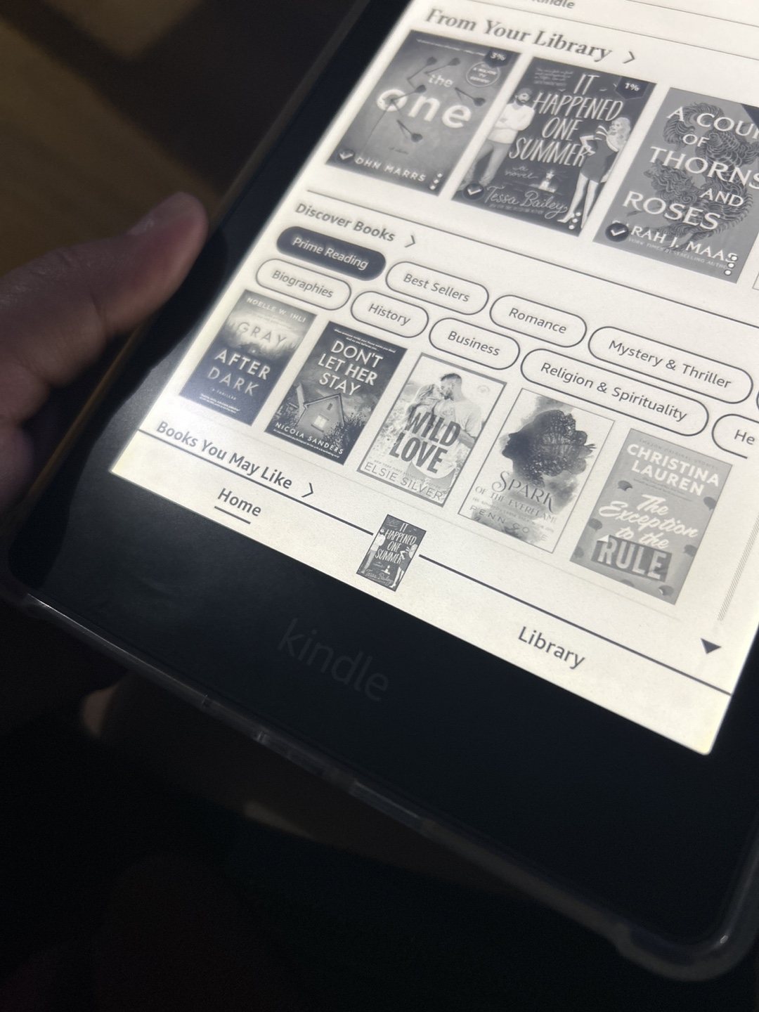 Kindle Paperwhite (11th Generation) E-Reader - photo 2