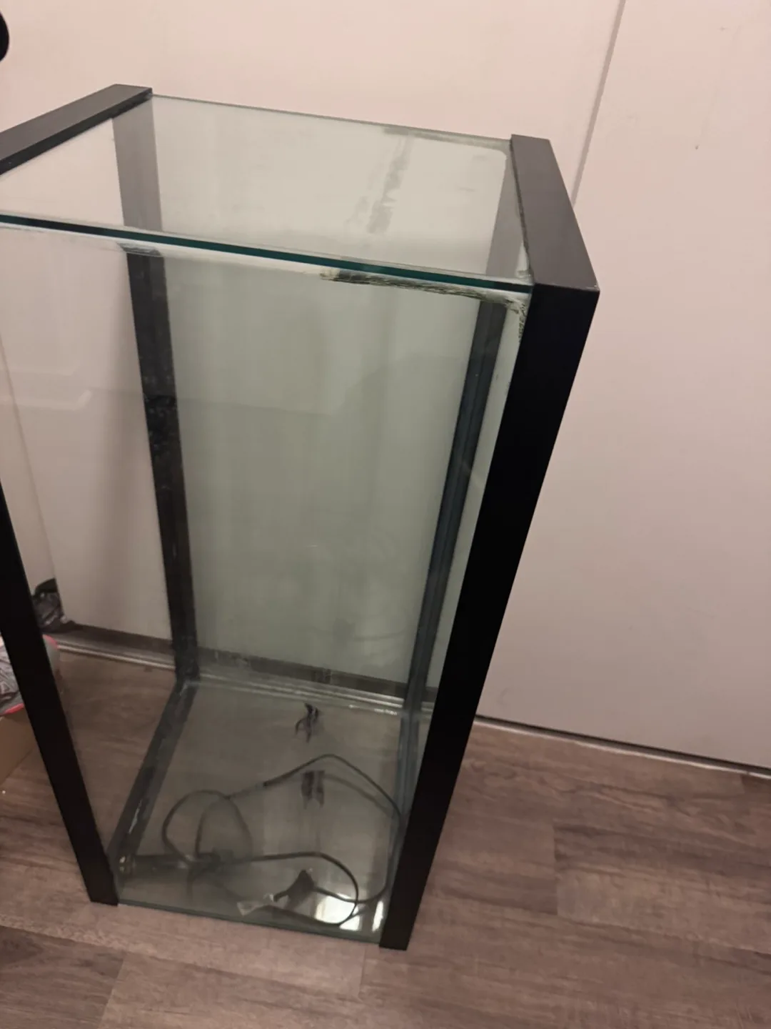 Glass Aquarium Tank thumbnail