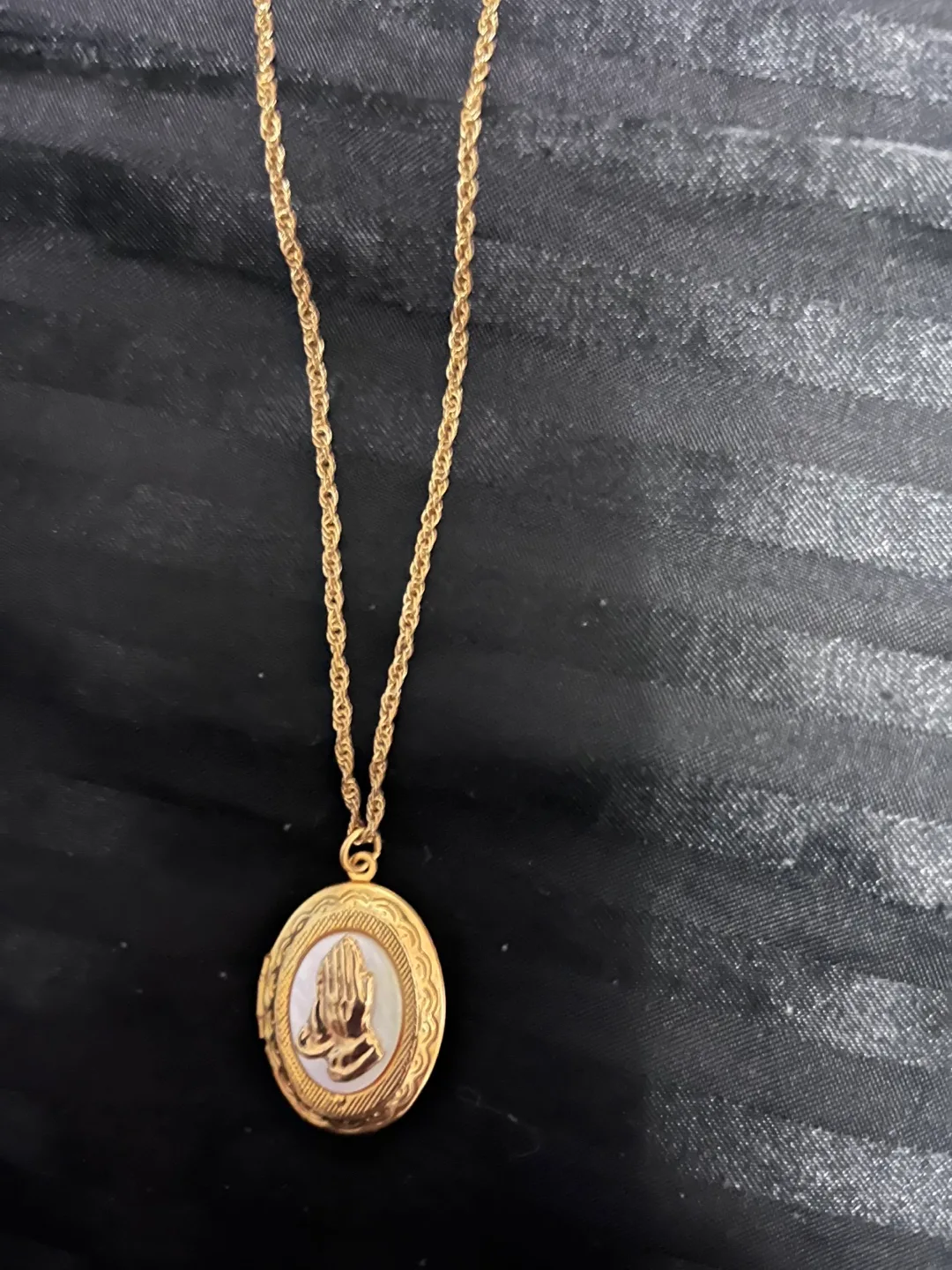 Gold Tone Locket Necklace thumbnail