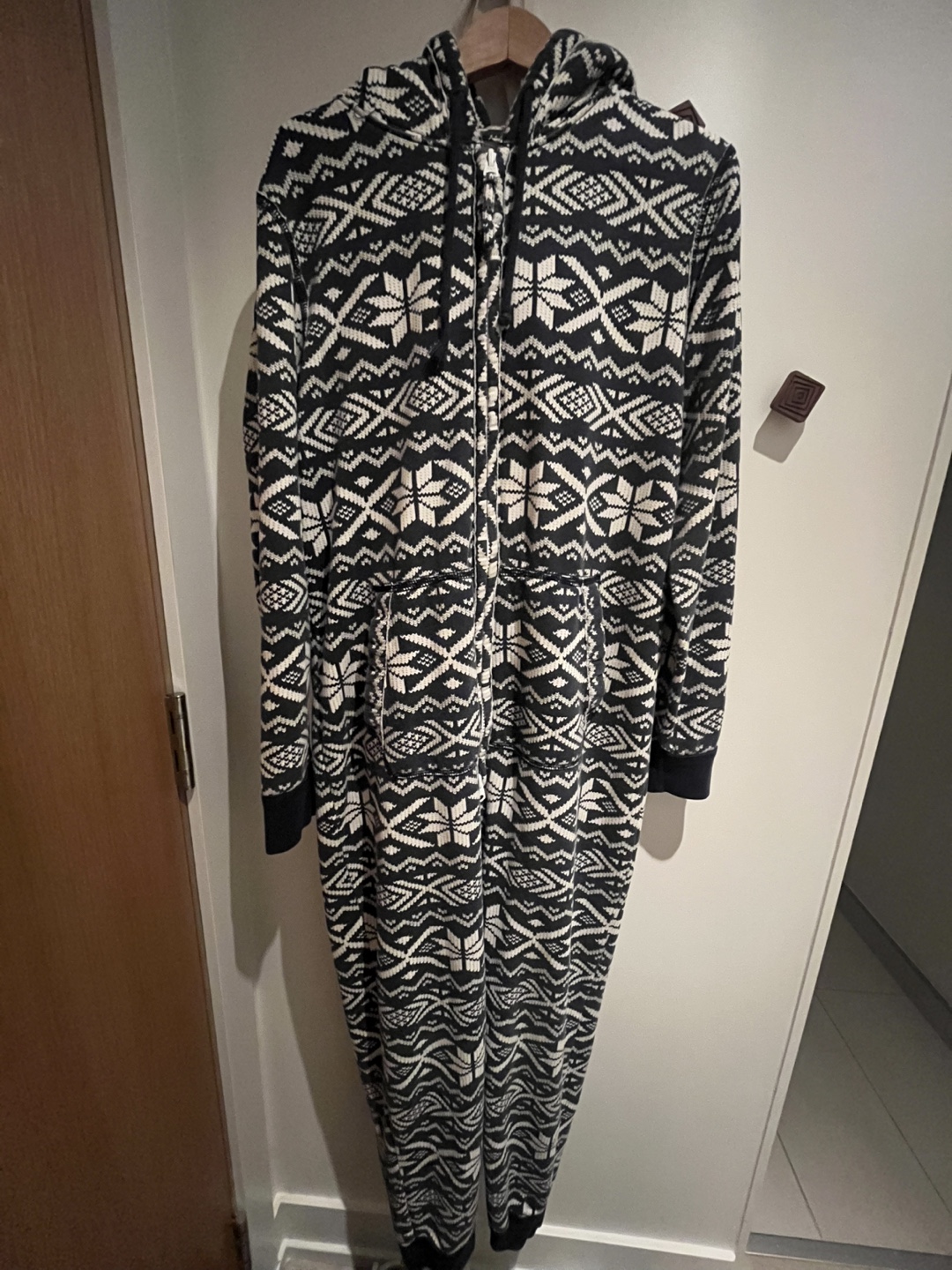 Abercrombie & Fitch Onesie - Size S/M - photo 2