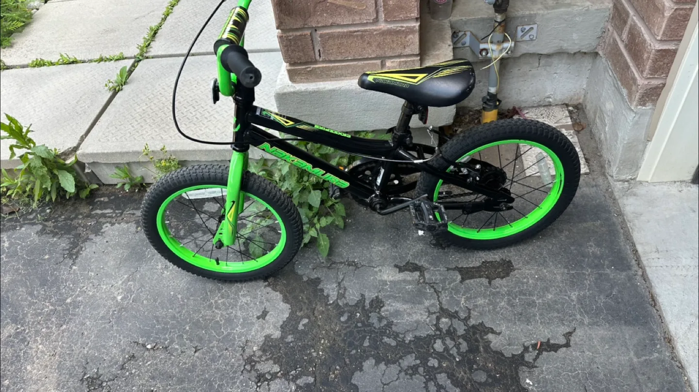 Nakamura 16” Kids Bike - Green & Black thumbnail