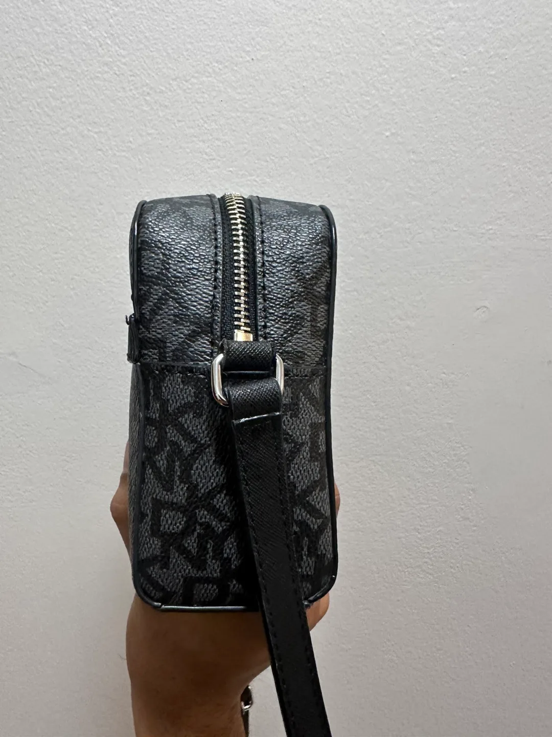 DKNY Crossbody Bag - Black image indicator(2)