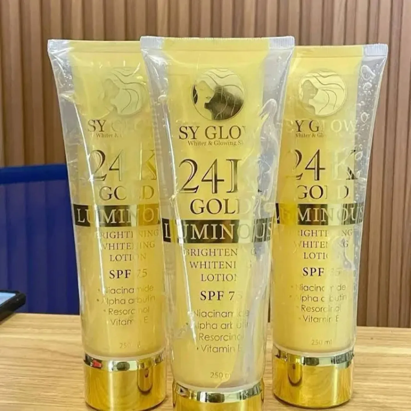 SY Glow 24K Gold Luminous Brightening Lotion and Soap thumbnail