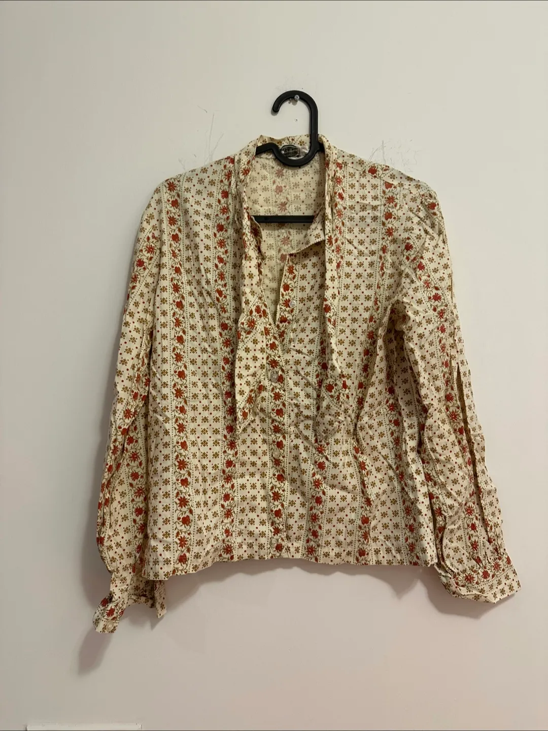 Floral Print Long Sleeve Blouse thumbnail