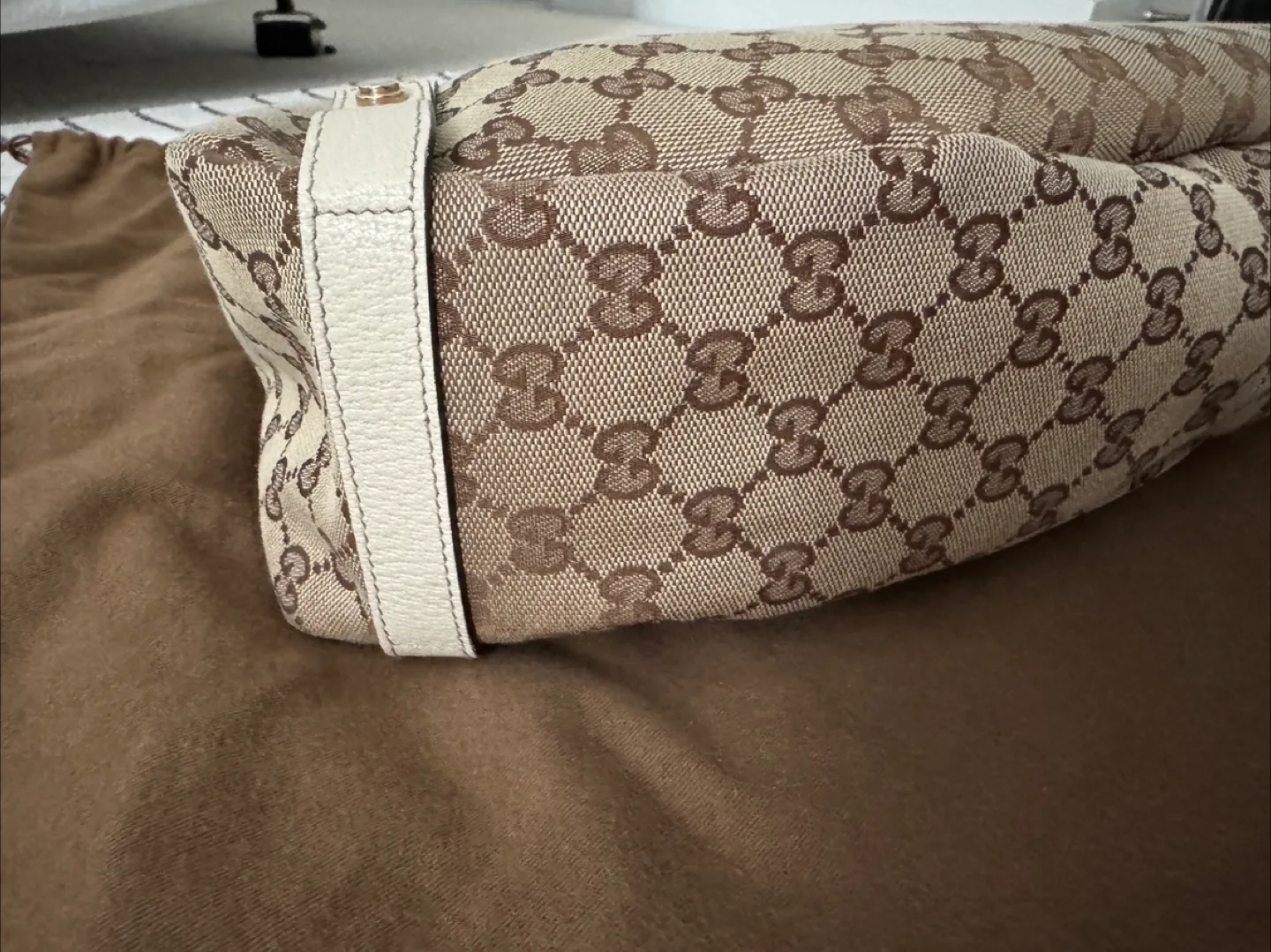 Gucci Abbey medium Beige/Brown Canvas Shoulder Bag image indicator(5)