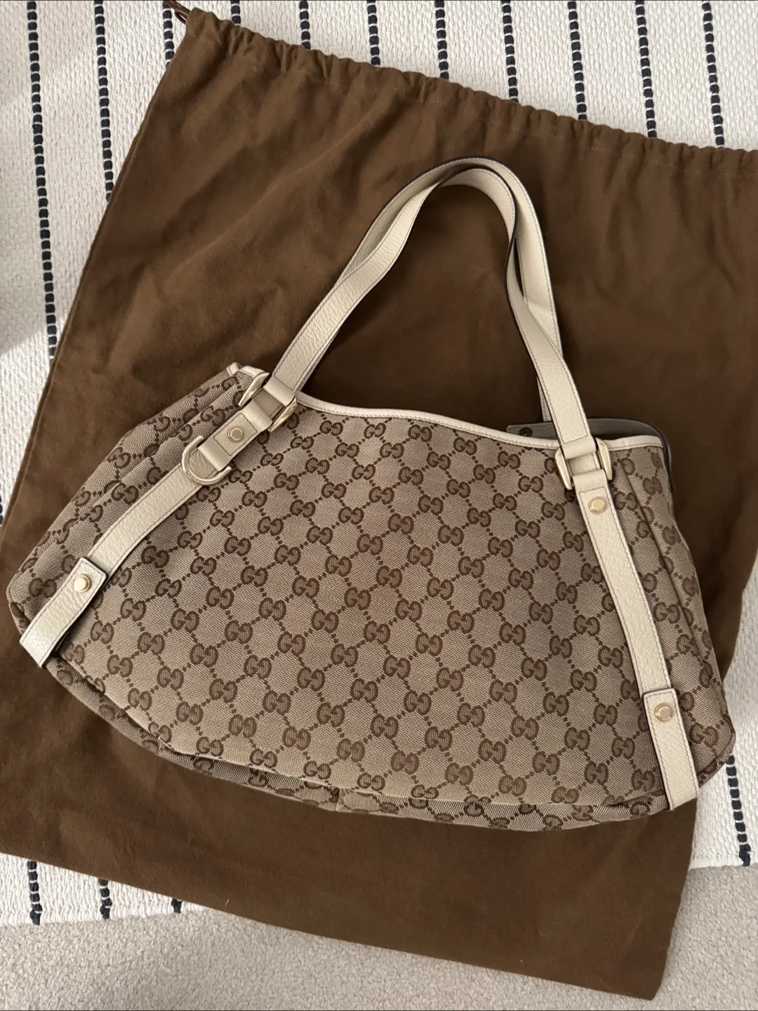 Gucci Abbey Beige/Brown Canvas Shoulder Bag thumbnail