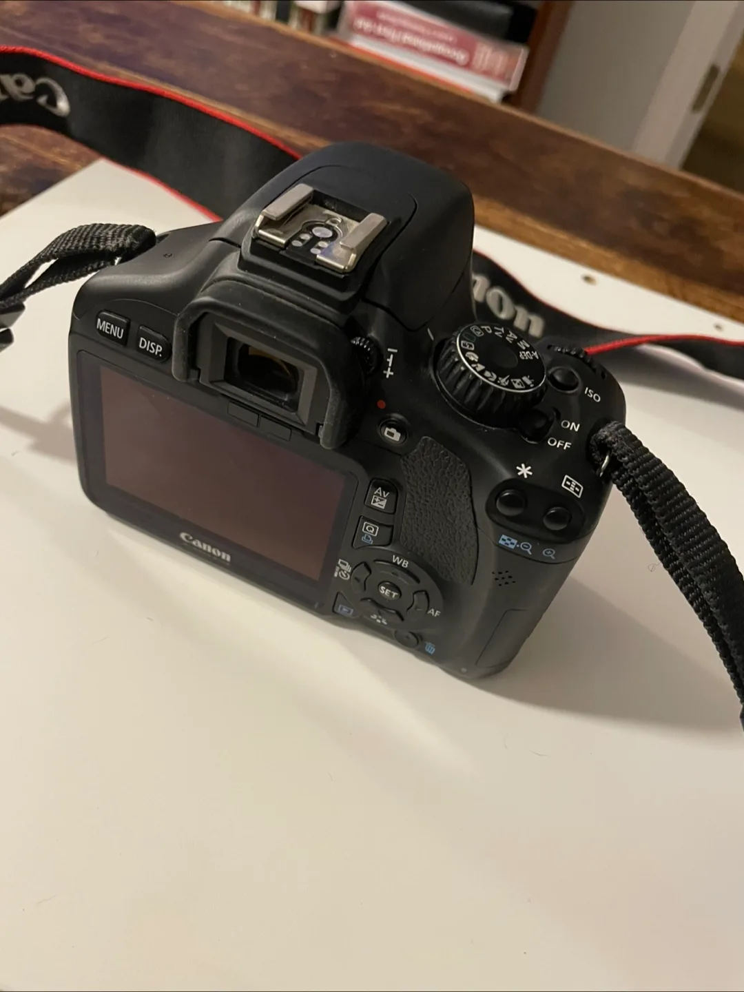 Canon EOS Rebel T2i DSLR Camera with 28-135mm Lens image indicator(4)