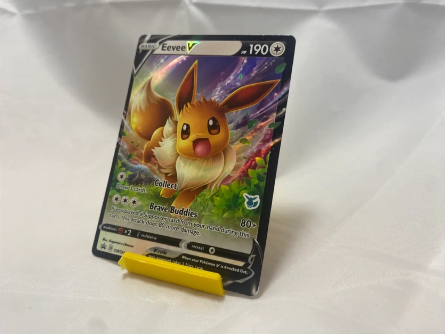 Pokemon Card Eevee V SWSH065 Black Star Promo Trainer Kit thumbnail