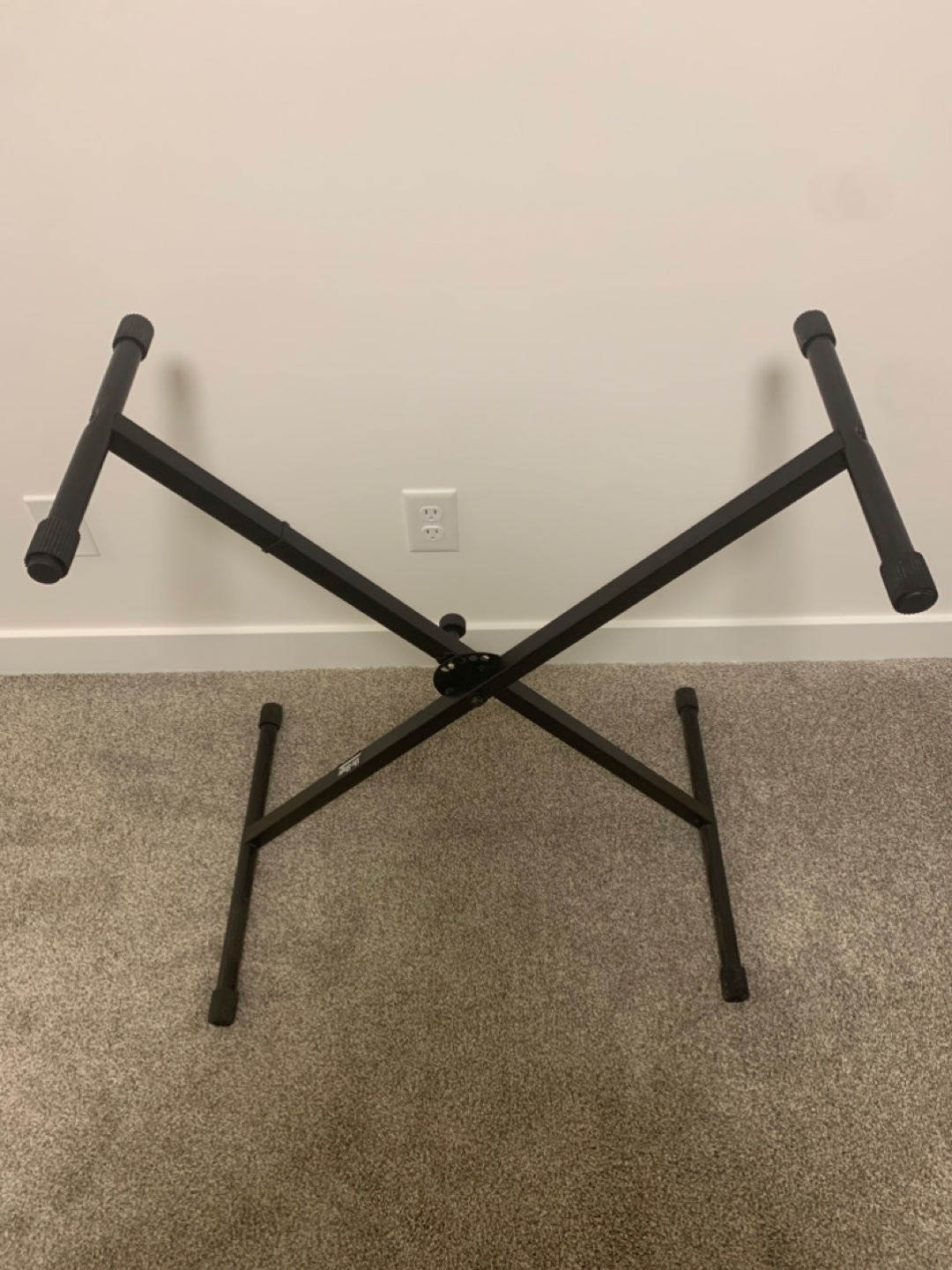 YAMAHA PIANO WITH STAND $150 - photo 4