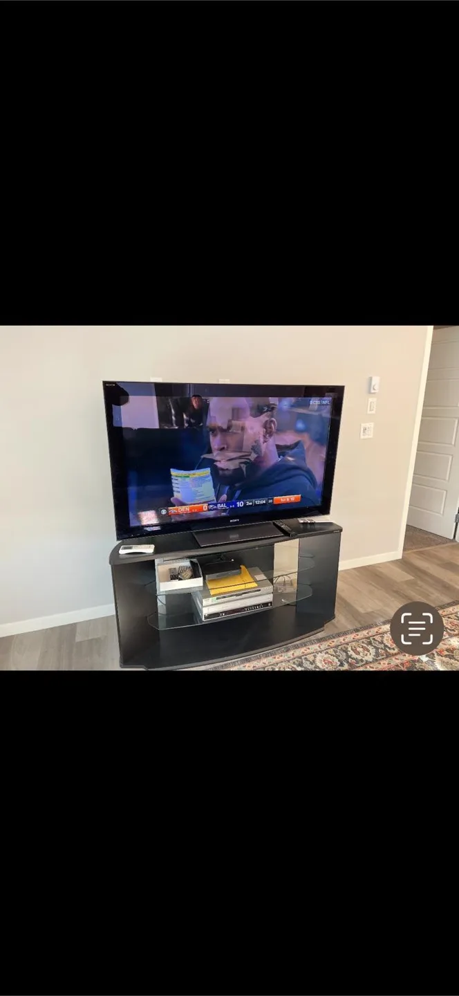 Moving Sale Sony TV with Stand thumbnail