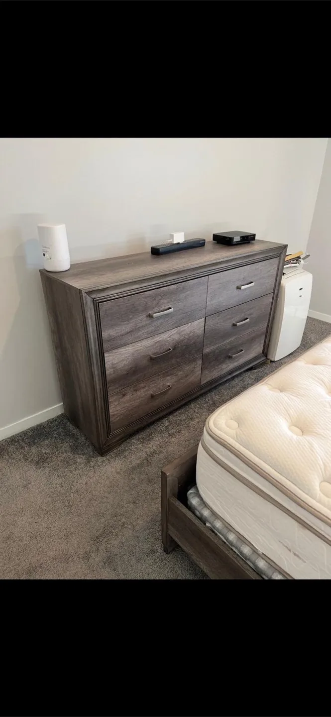 Bedroom Dresser thumbnail