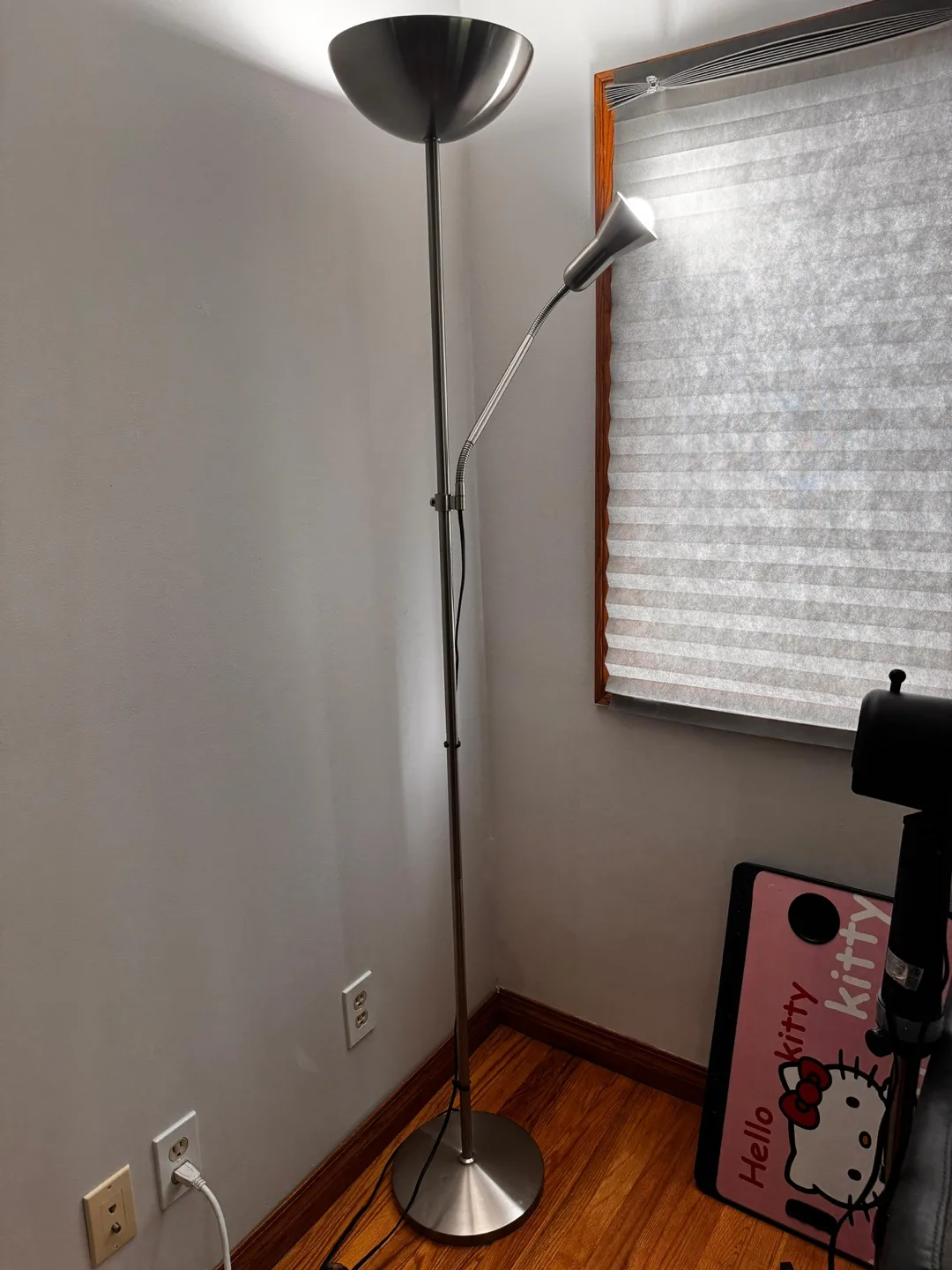 Bedroom Lamps- Excellent Conditon thumbnail