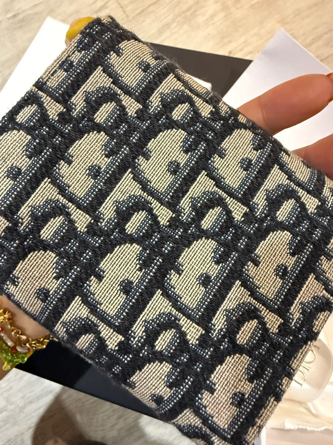 Christian Dior Oblique Wallet image indicator(6)