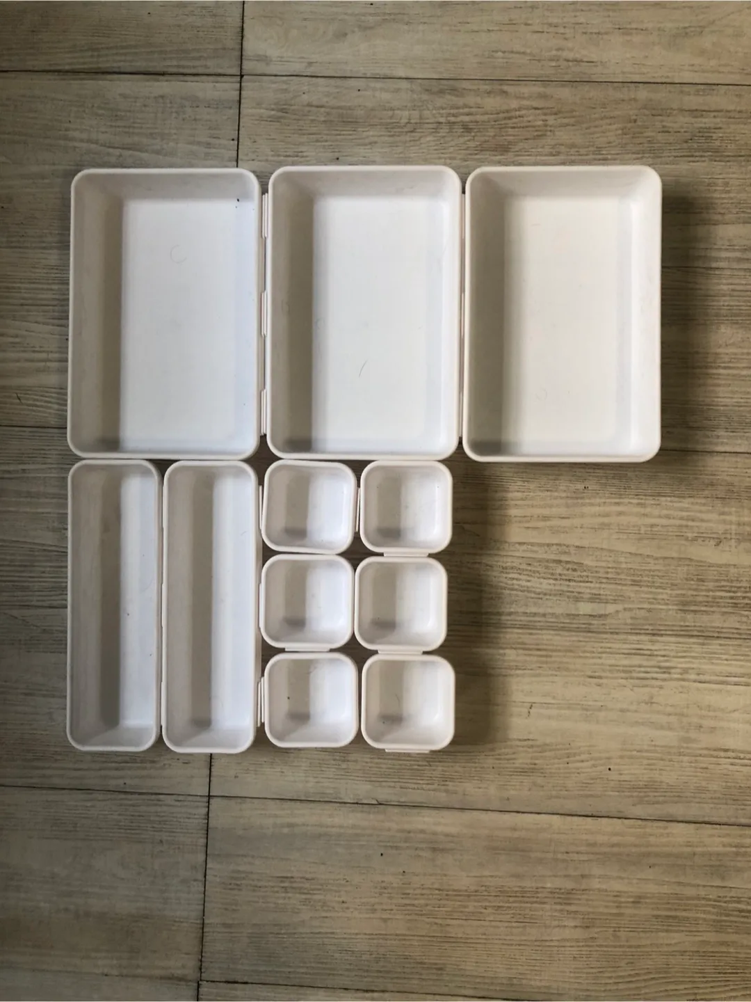White Plastic drawer Organizer Box thumbnail