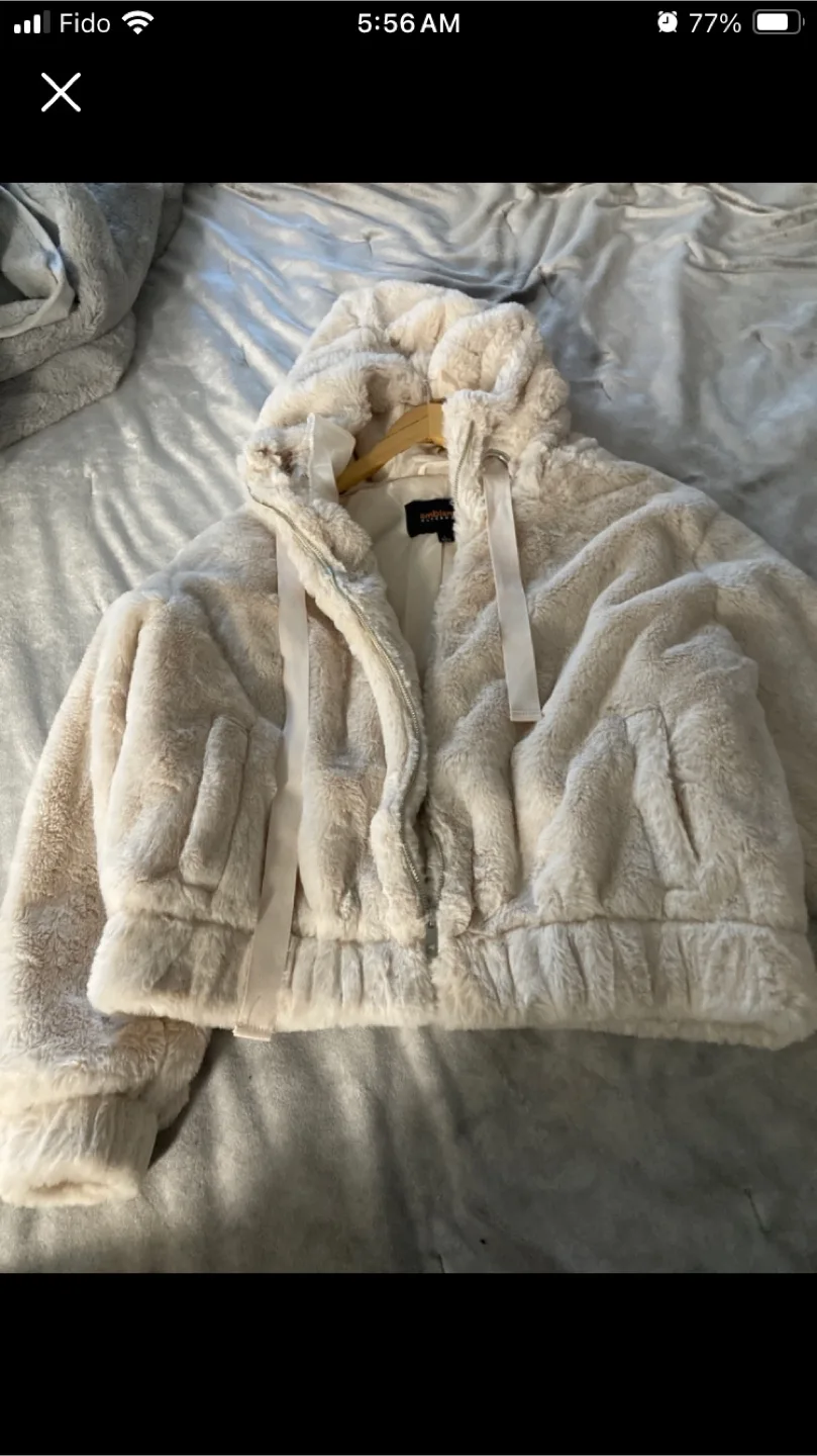 Cozy Fleece Zip-Up Hoodie ***never worn 🌺 image indicator(2)