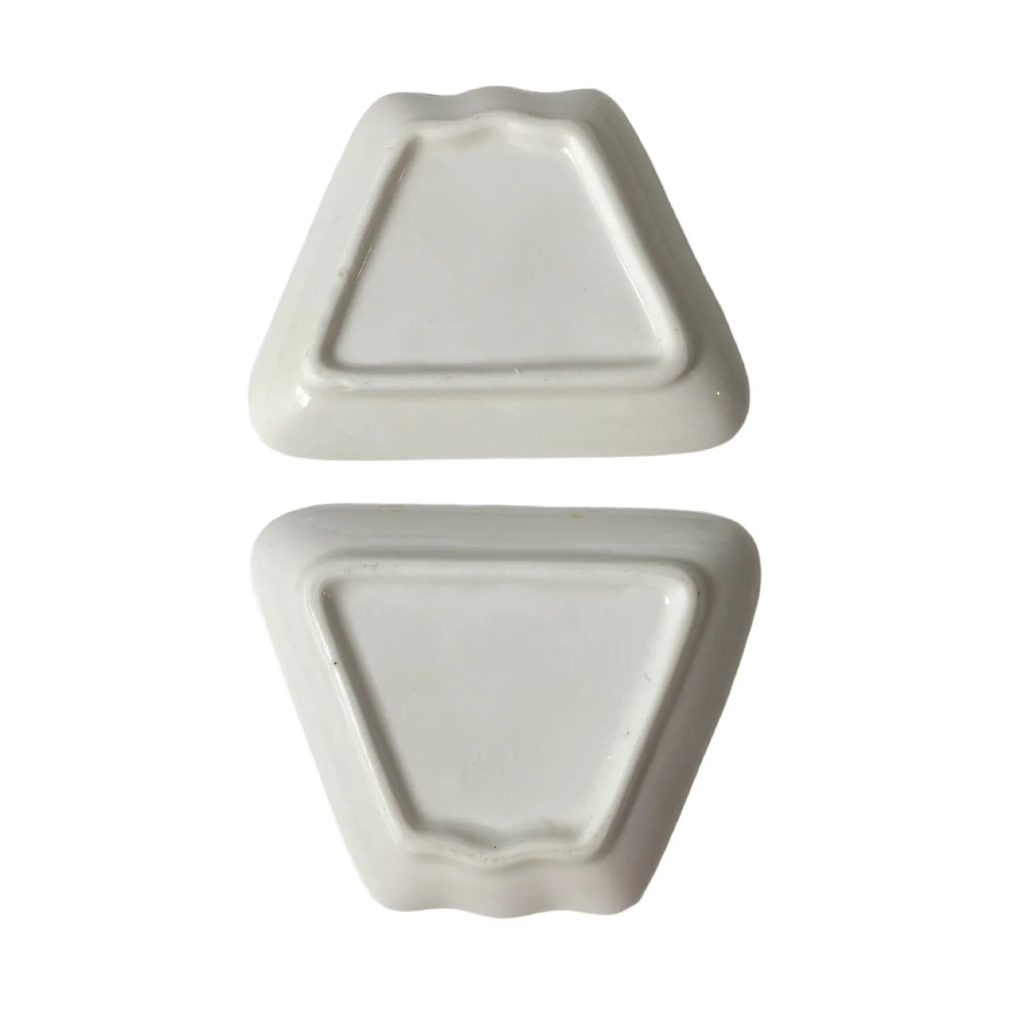 Fuji Red Small Dishes (2 available) image indicator(2)