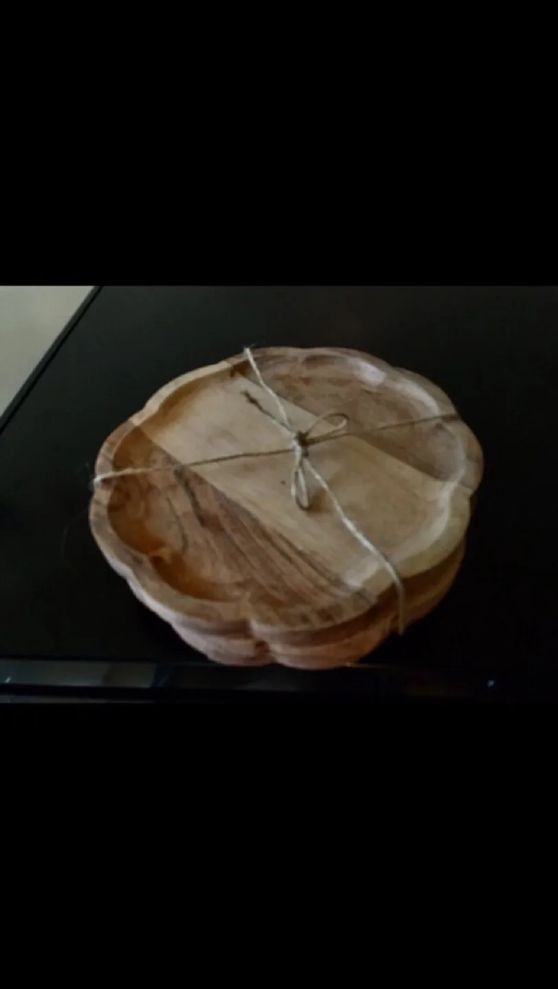 Wooden Decorative Plates thumbnail
