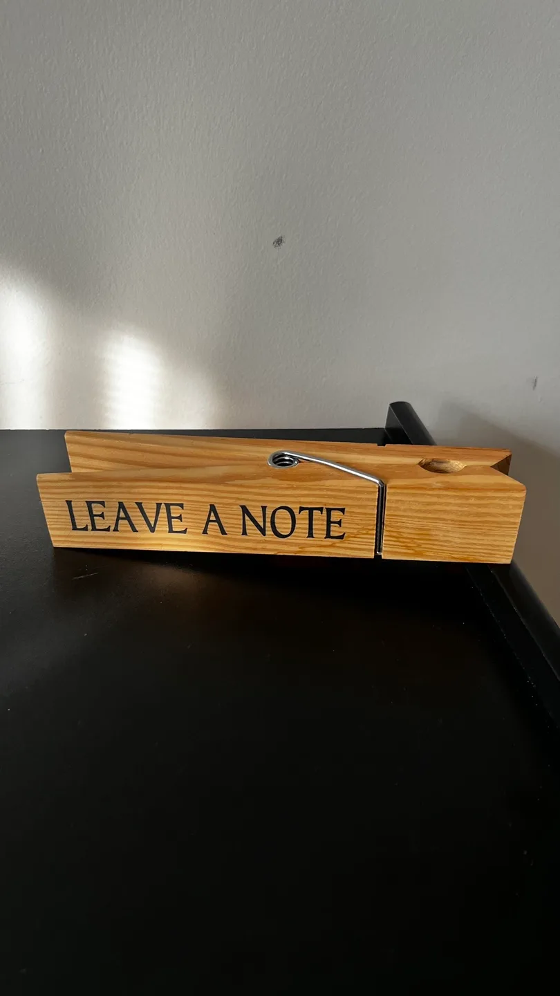 Wooden "Leave a Note" Clip thumbnail