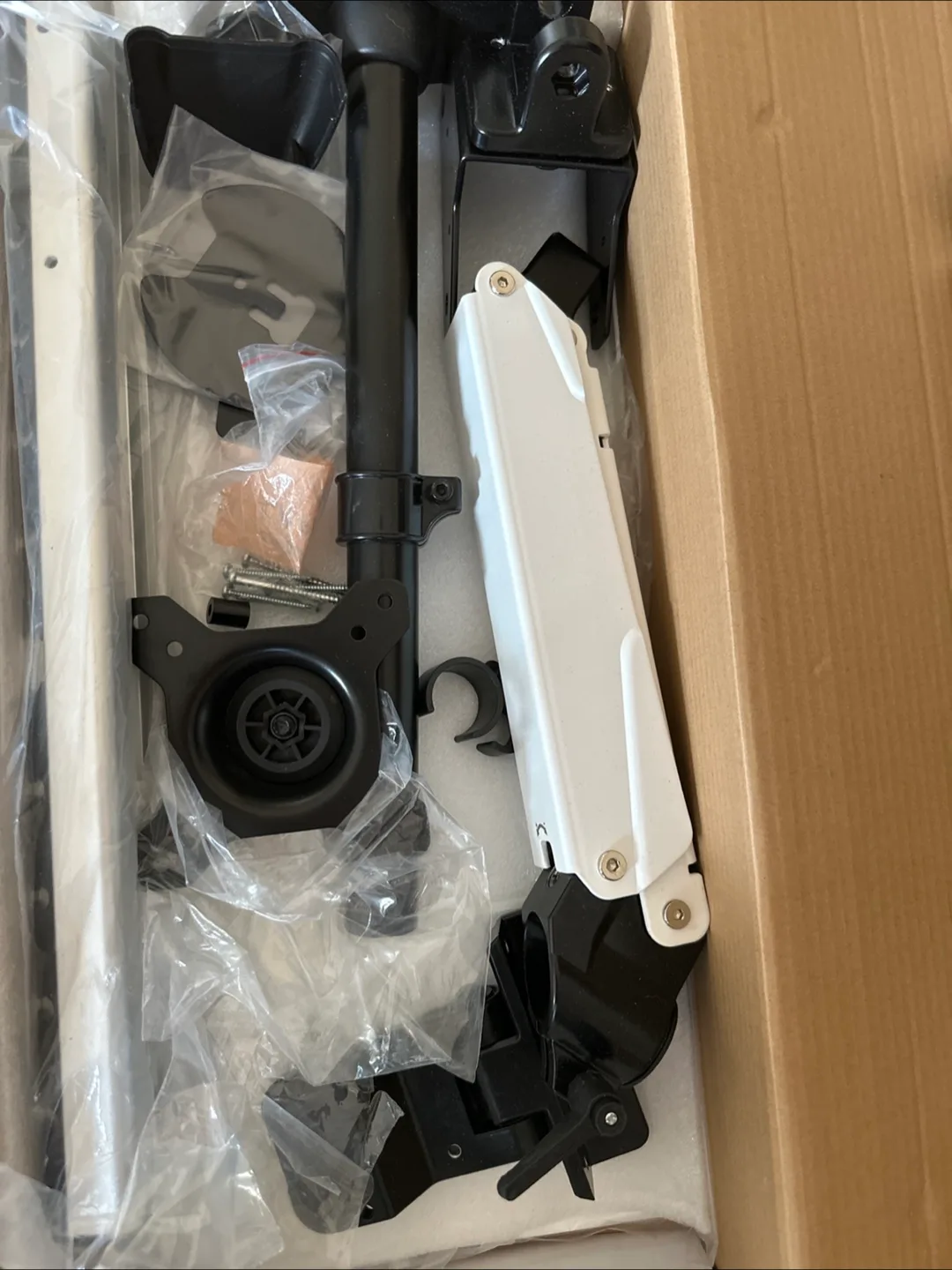 Rocelco EFD Ergonomic Floating Desk Mount image indicator(3)