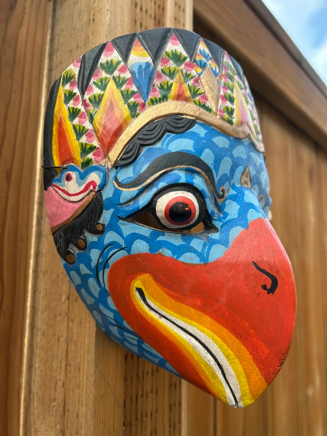 🇨🇦Vintage Hand-Painted Balinese Wood Bird Mask – Wall Decor 8” thumbnail