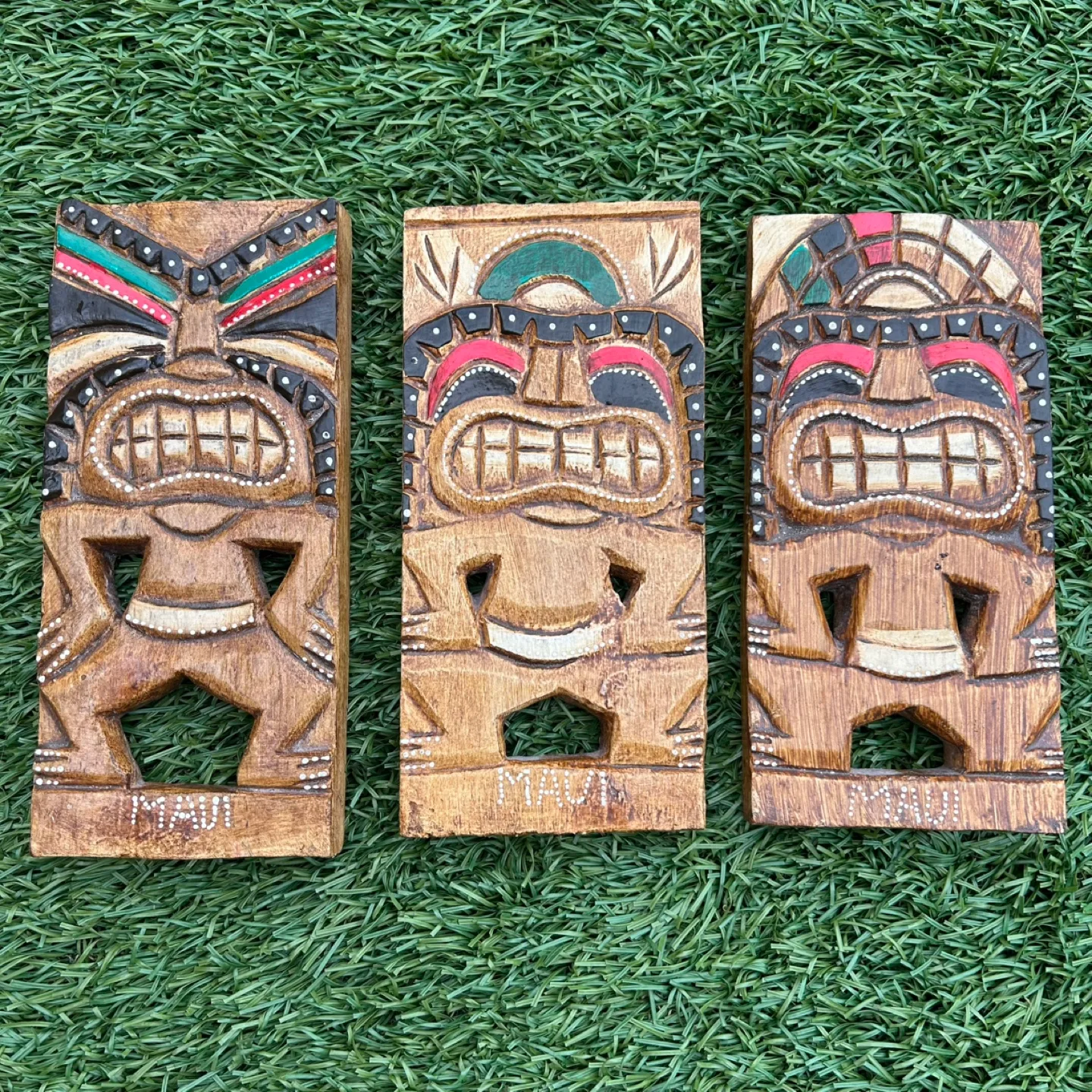 🇨🇦Vintage Set of 3 Wooden Carved Tiki Wall Décor  7” , “Maui” thumbnail