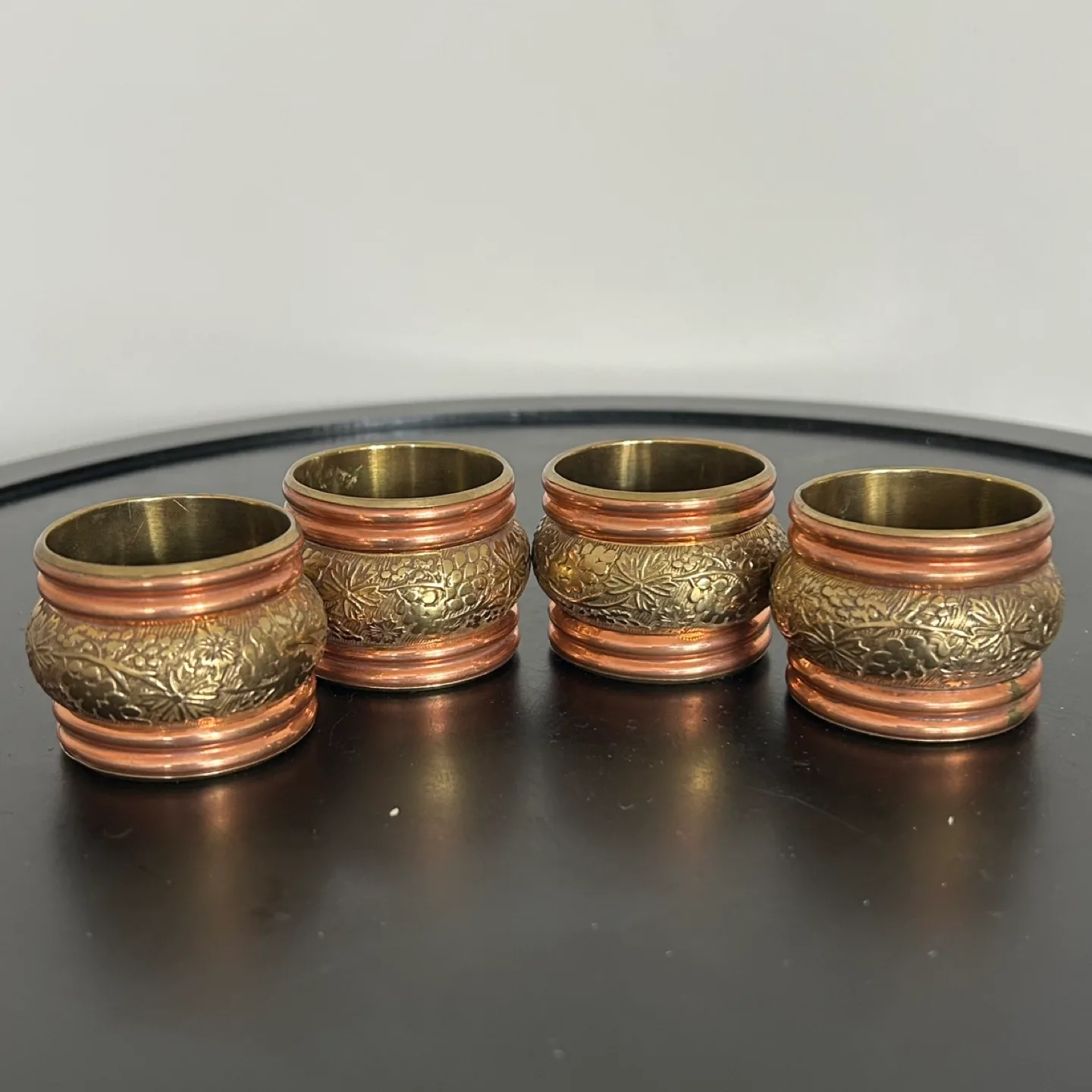 Vintage Set of 4 Brass & Copper Napkin Rings 🇨🇦 thumbnail