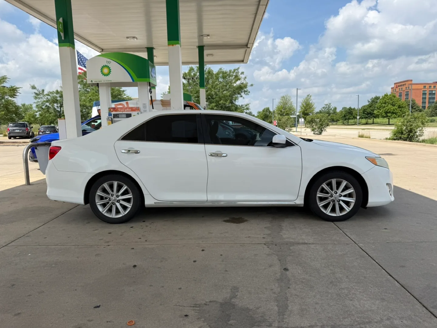 2012 Toyota Camry thumbnail