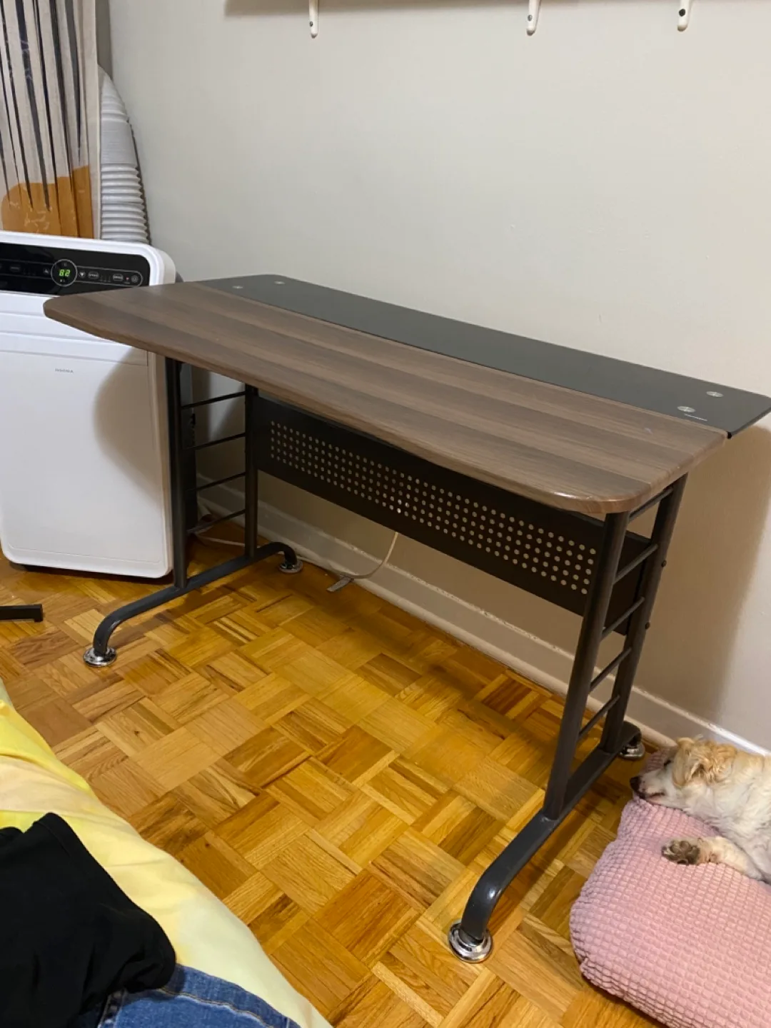 Desk thumbnail