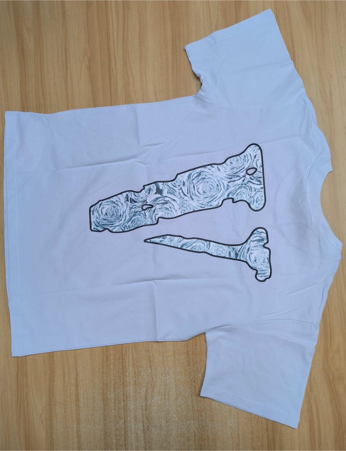 VLONE x The Woo Tee - Size medium