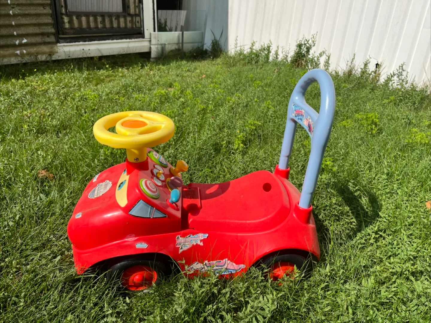 Disney Pixar Cars Lightning McQueen Ride-On Toy thumbnail