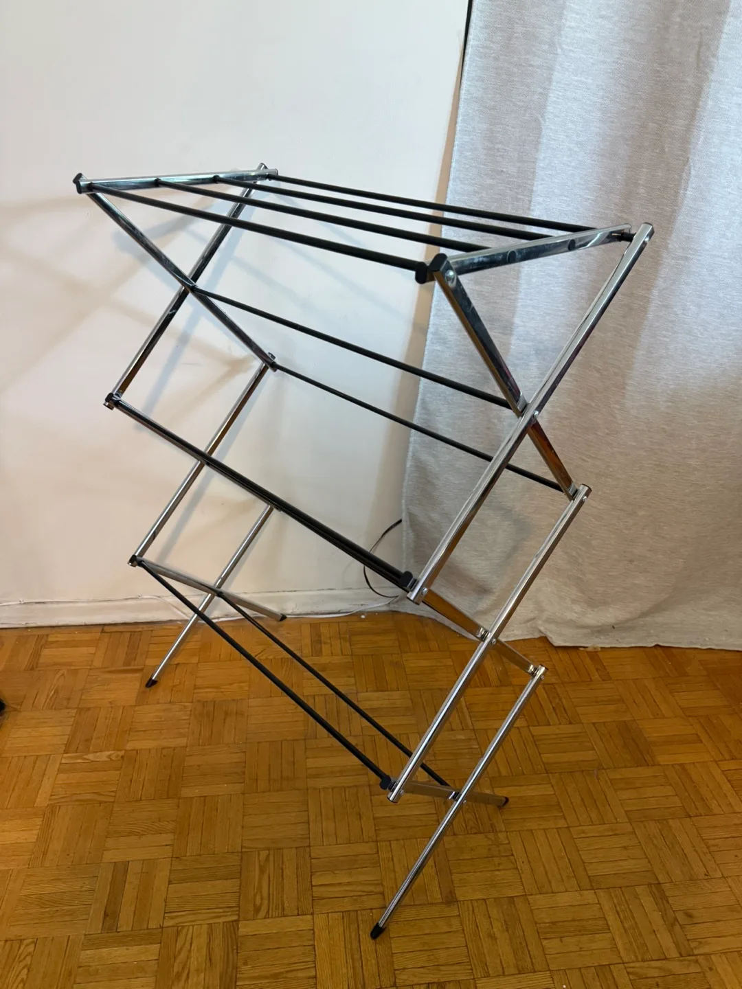 Expandable Drying Rack thumbnail