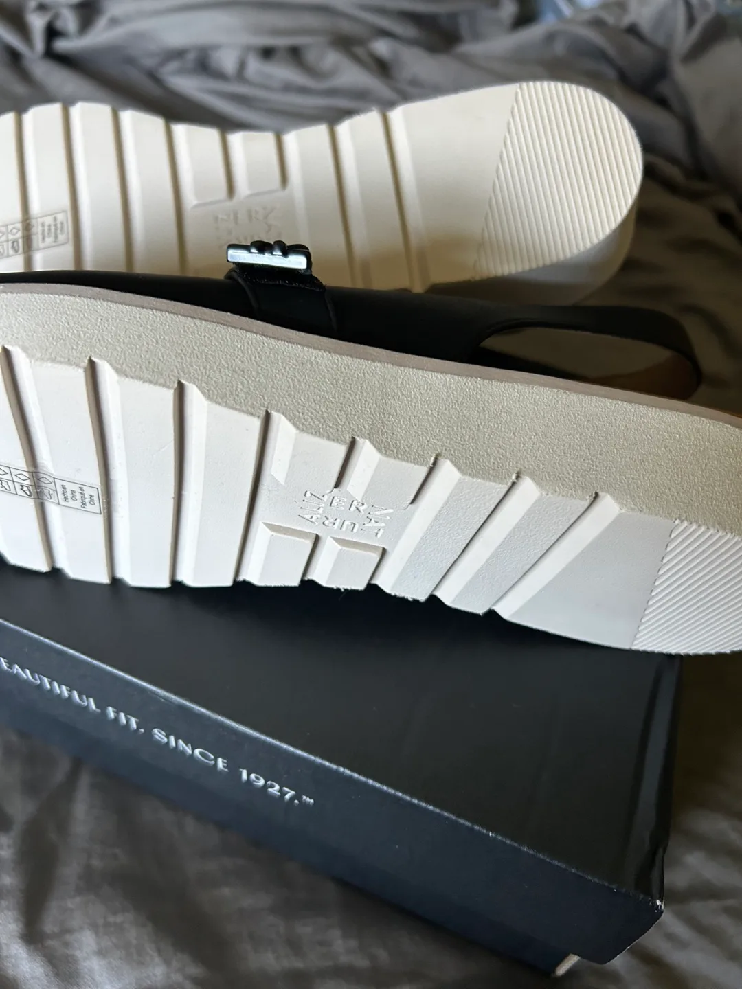 Naturalizer Black Leather Slingback Sandals image indicator(5)